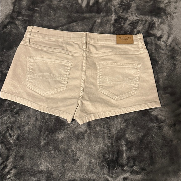 Abercrombie & Fitch Women's Cream Jean Shorts - Picture 2 of 3